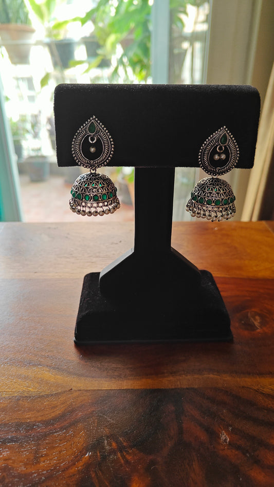 Jhumkis on teardrop stud with pearls