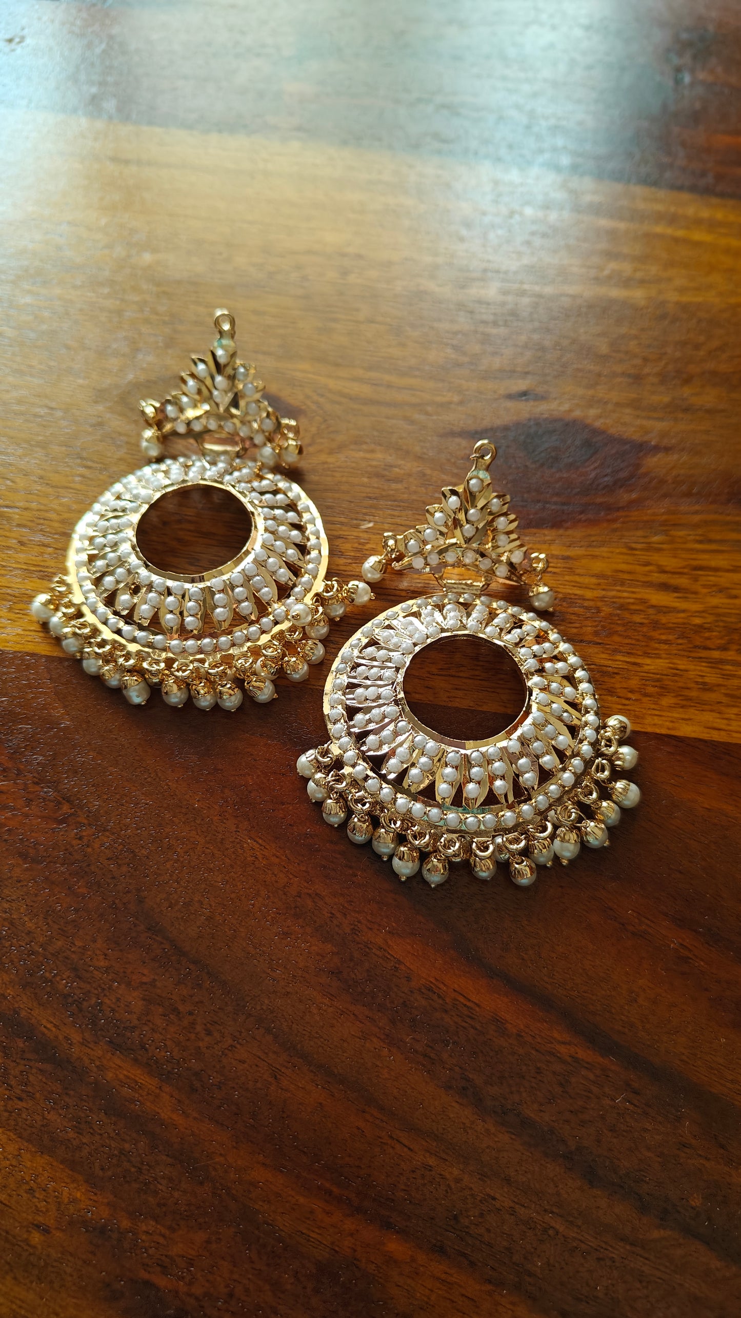 Binal Chand balis with pearls