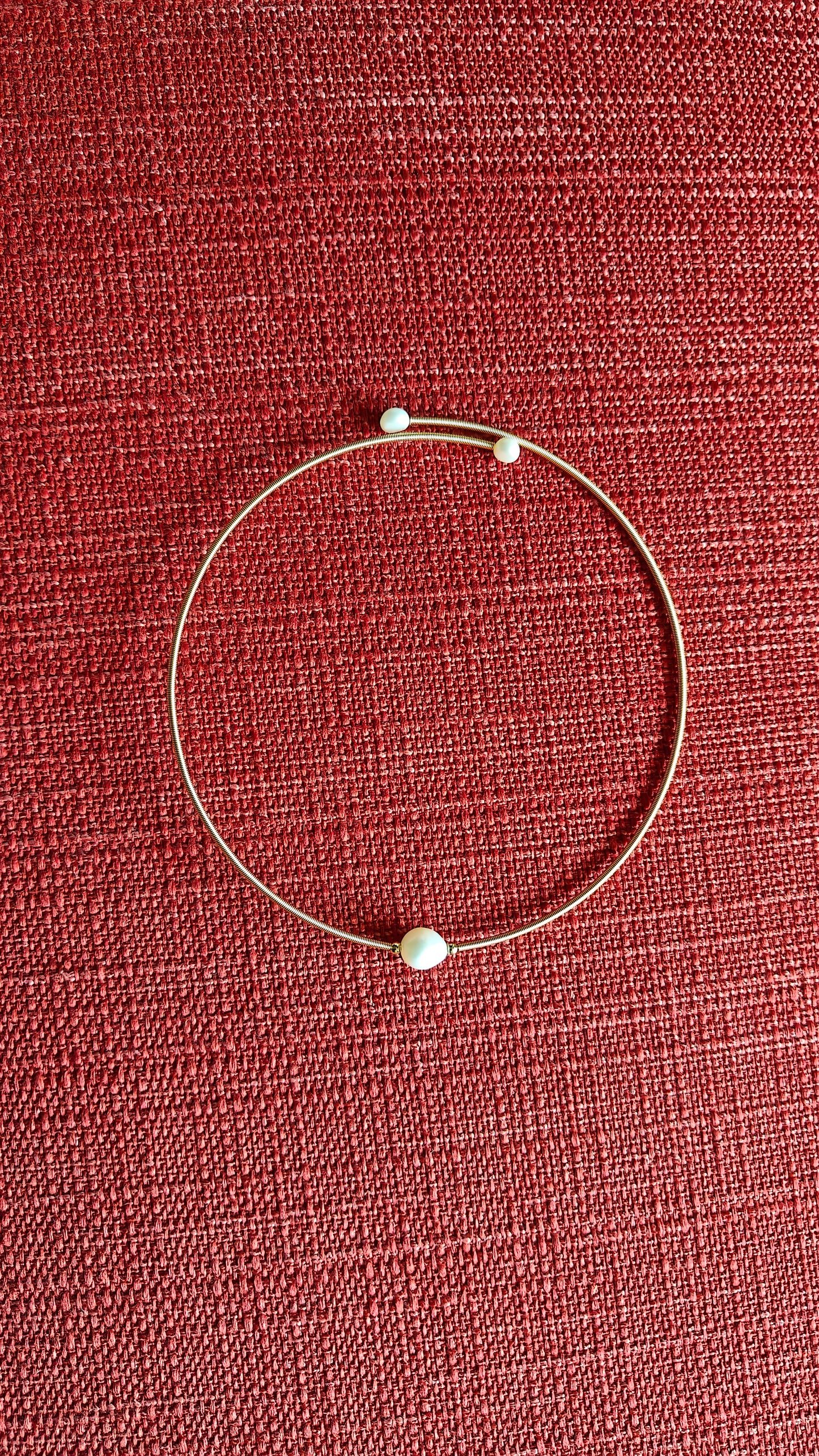 Baraque Pearl choker in gold finish