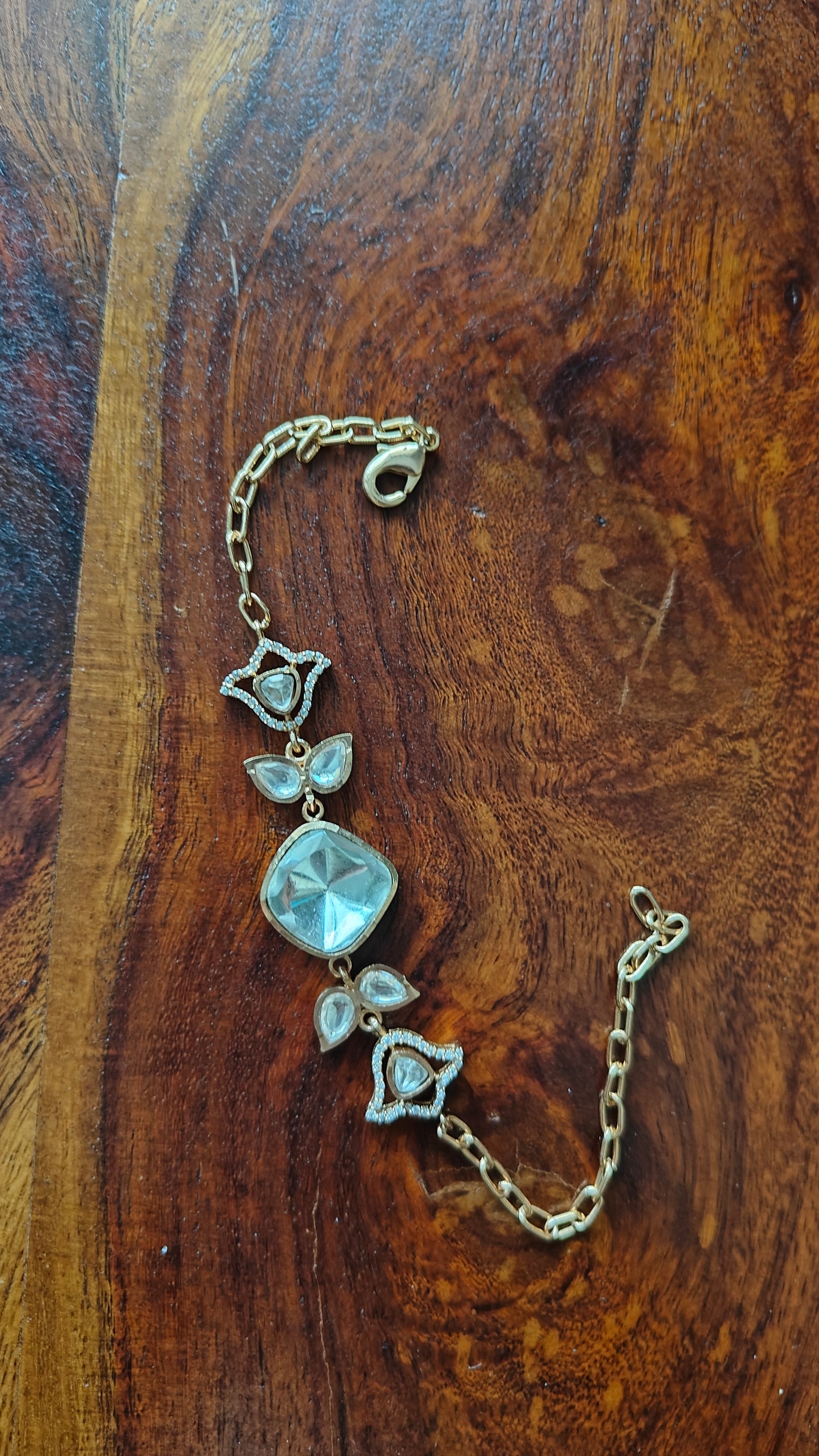 Ayra bracelet with kundan