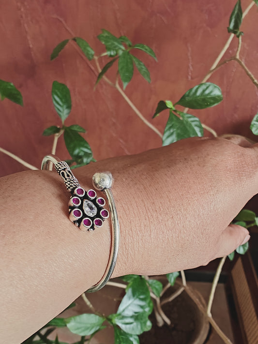 Timila sterling silver bracelet with flower and ball design(1pc)