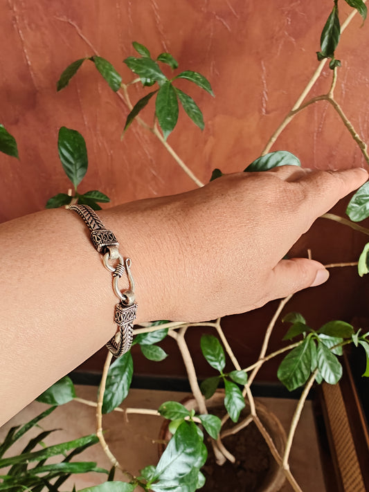 Vijul bracelet with rope design