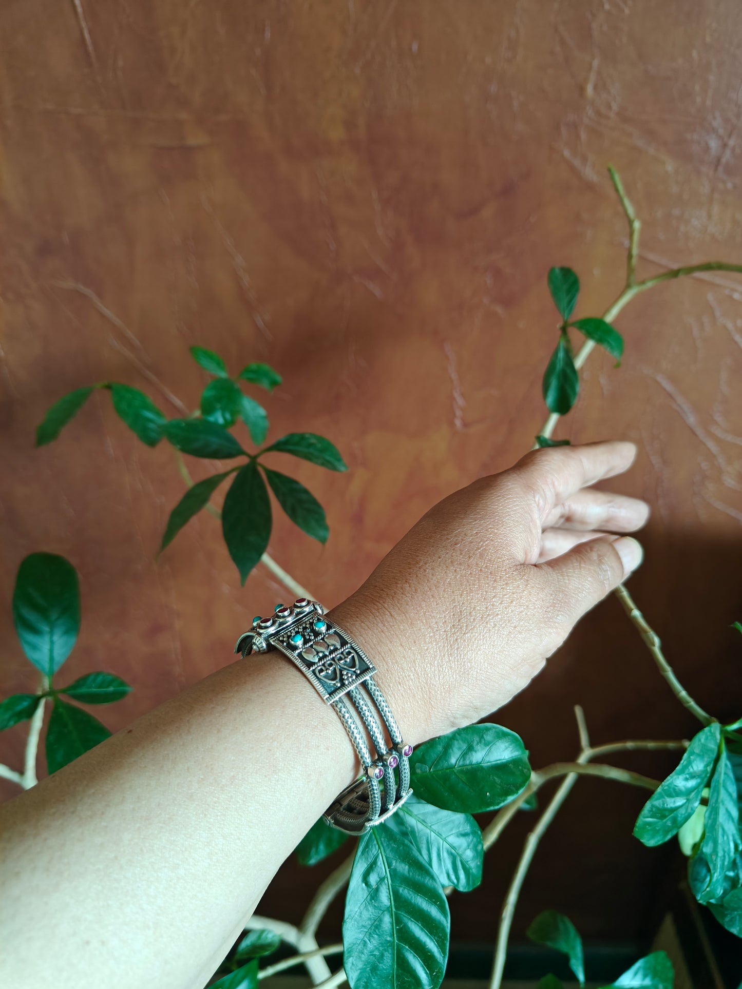 Neelanjana sterling silver kara(bangles) with blue stone