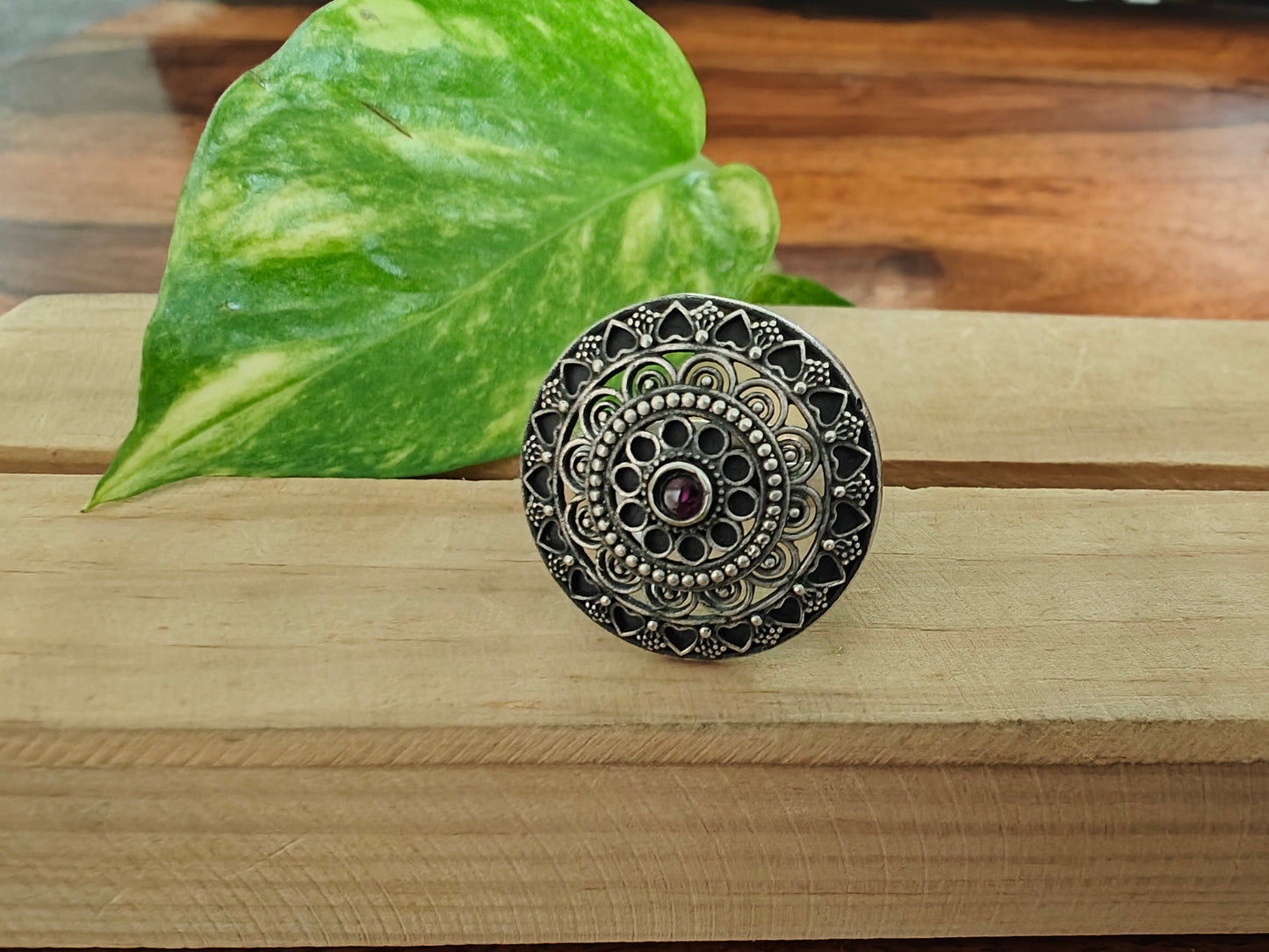 Akshiti Silver ring with carving