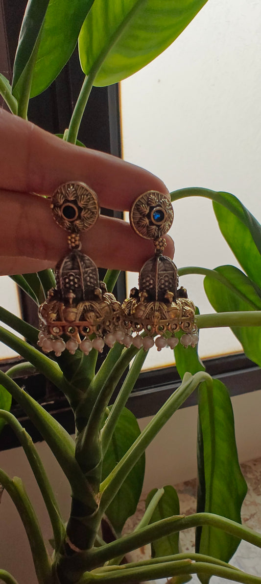 Dual tone jhumki with stone