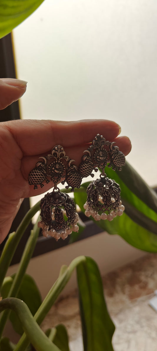 Jhumkis on stud with elephants and ganesh