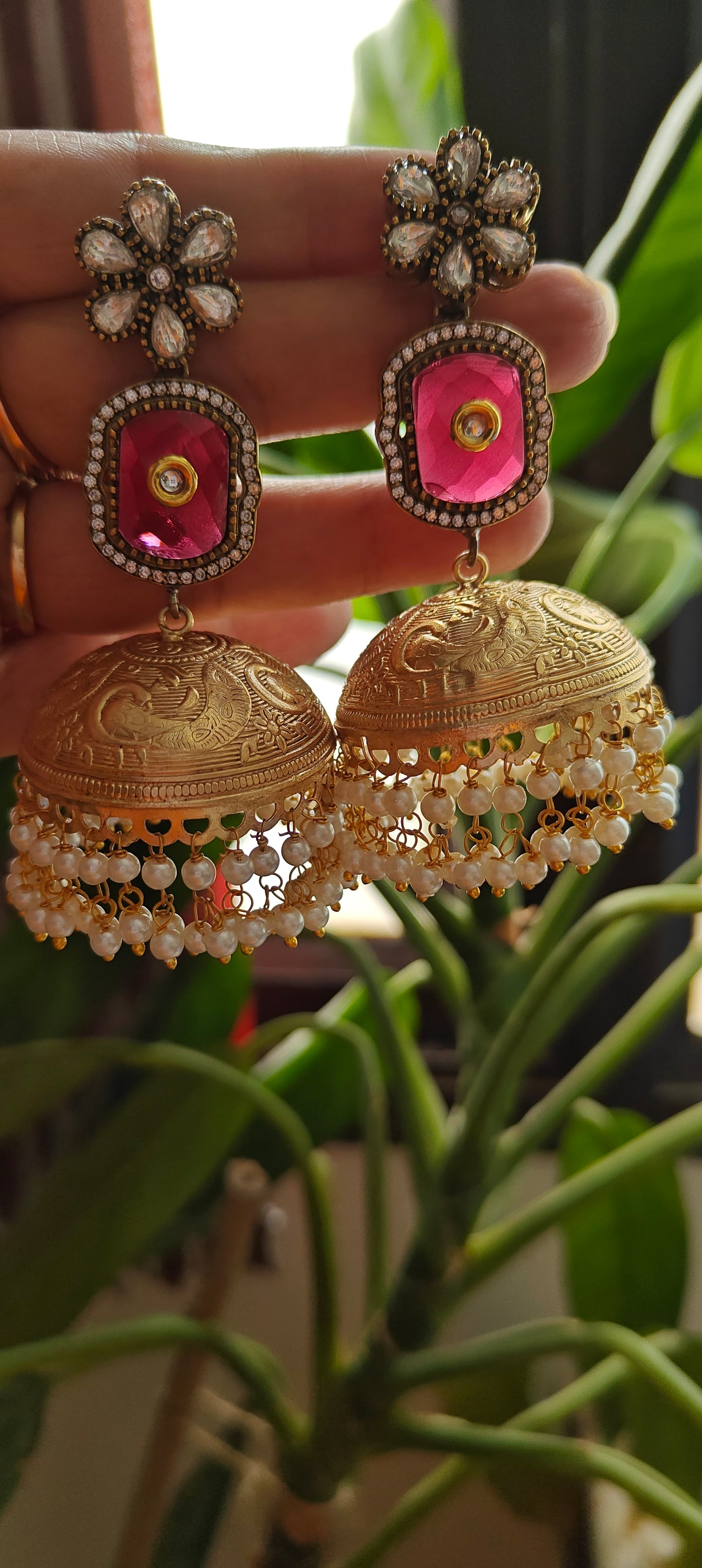 Kurangi kundan and stone jhumkas