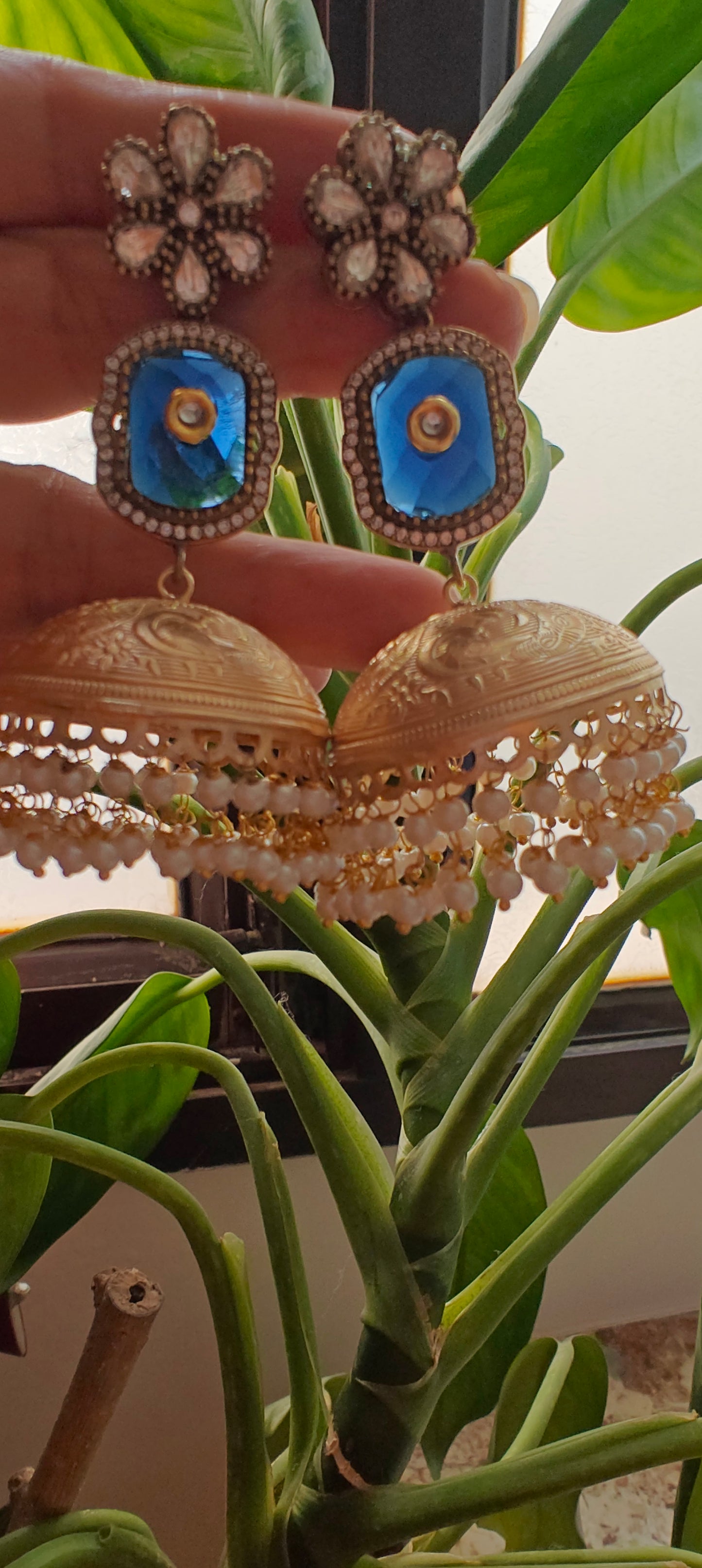 Kurangi kundan and stone jhumkas