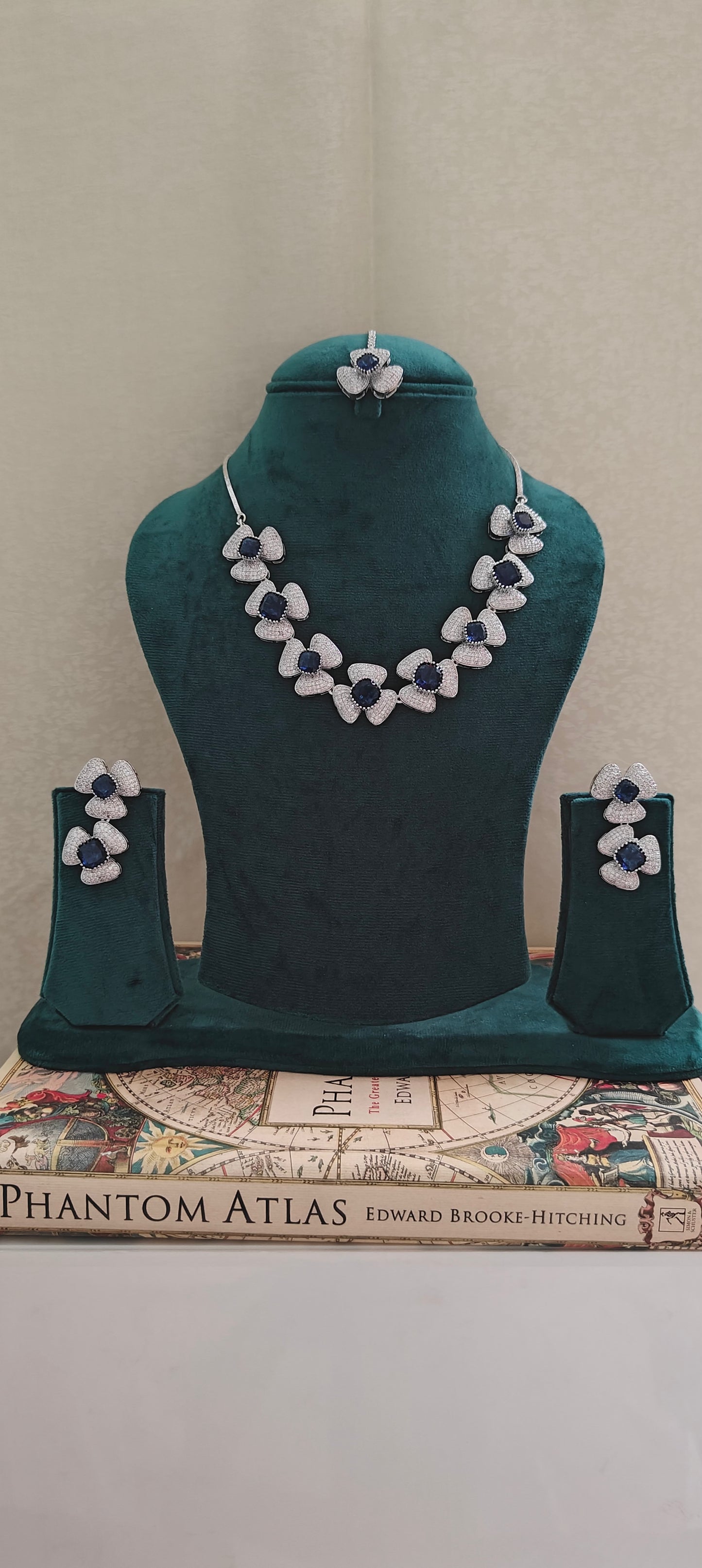 Juhi flower set with Cz and stones