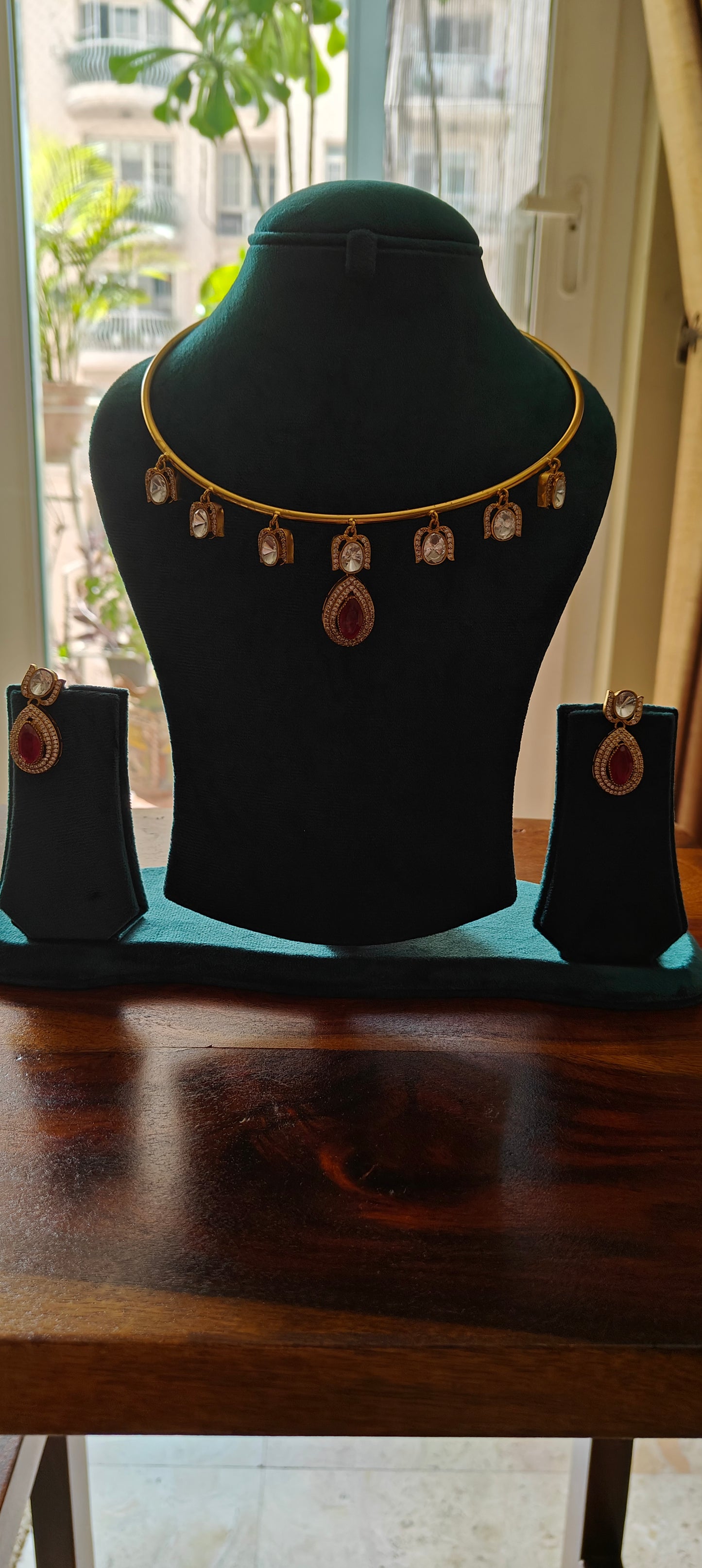 Chaitali pipe hasli(Necklace) set with moissanite and stone.