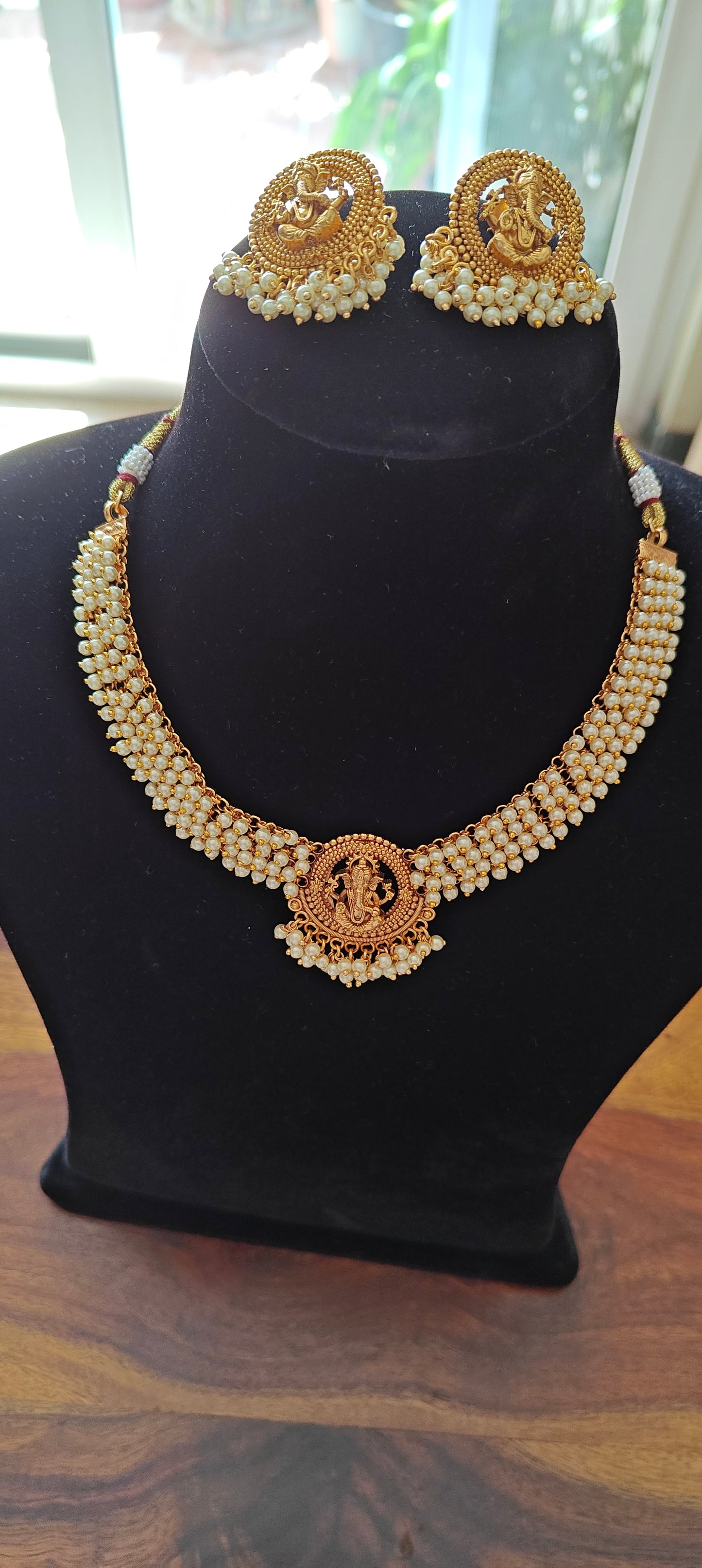 Ganesha set on pearls