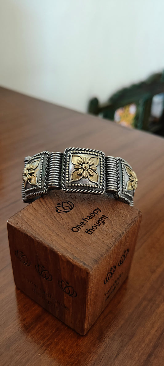 Dual tone Kara(Bangle) with raised flower pattern