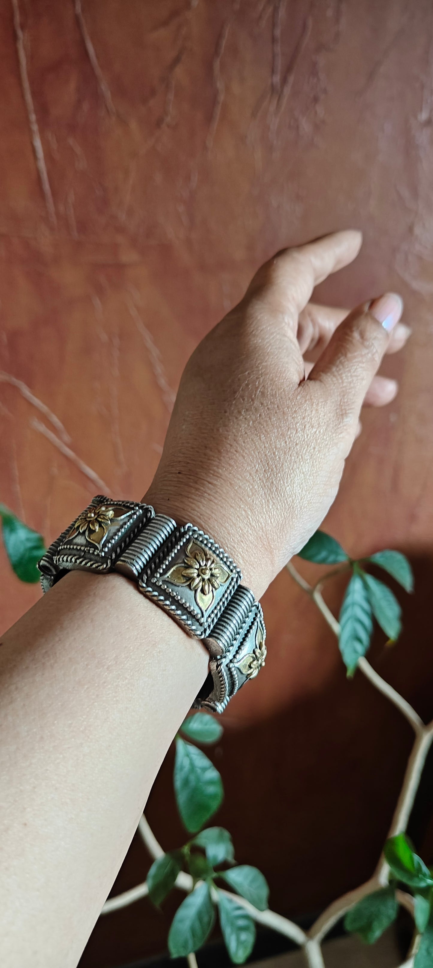 Dual tone Kara(Bangle) with raised flower pattern