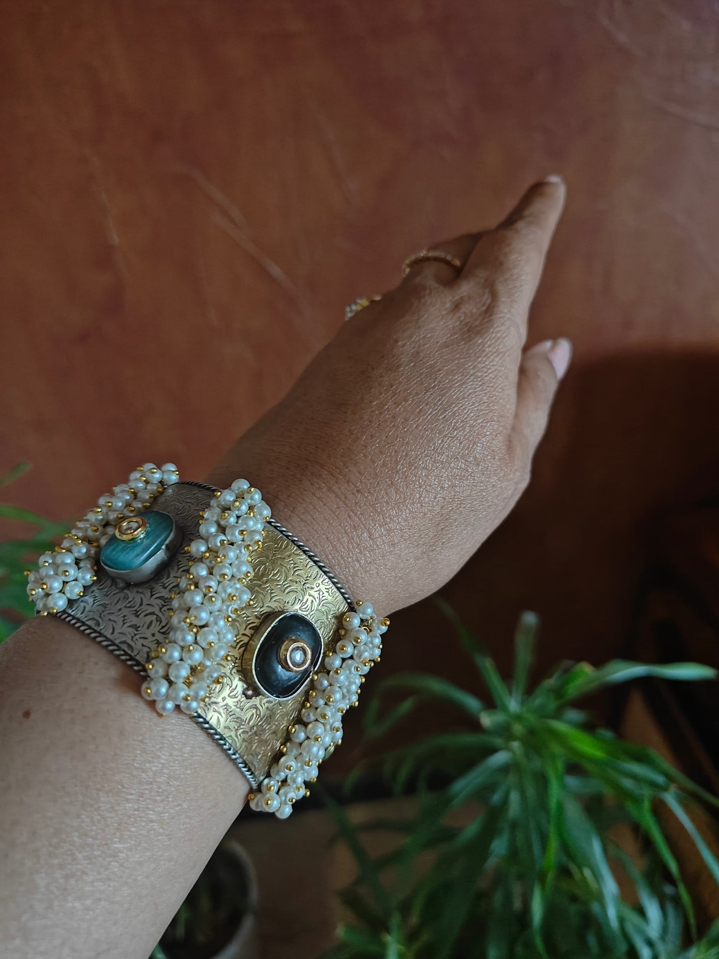 Dual tone kara(Bangle)with pearls and stone