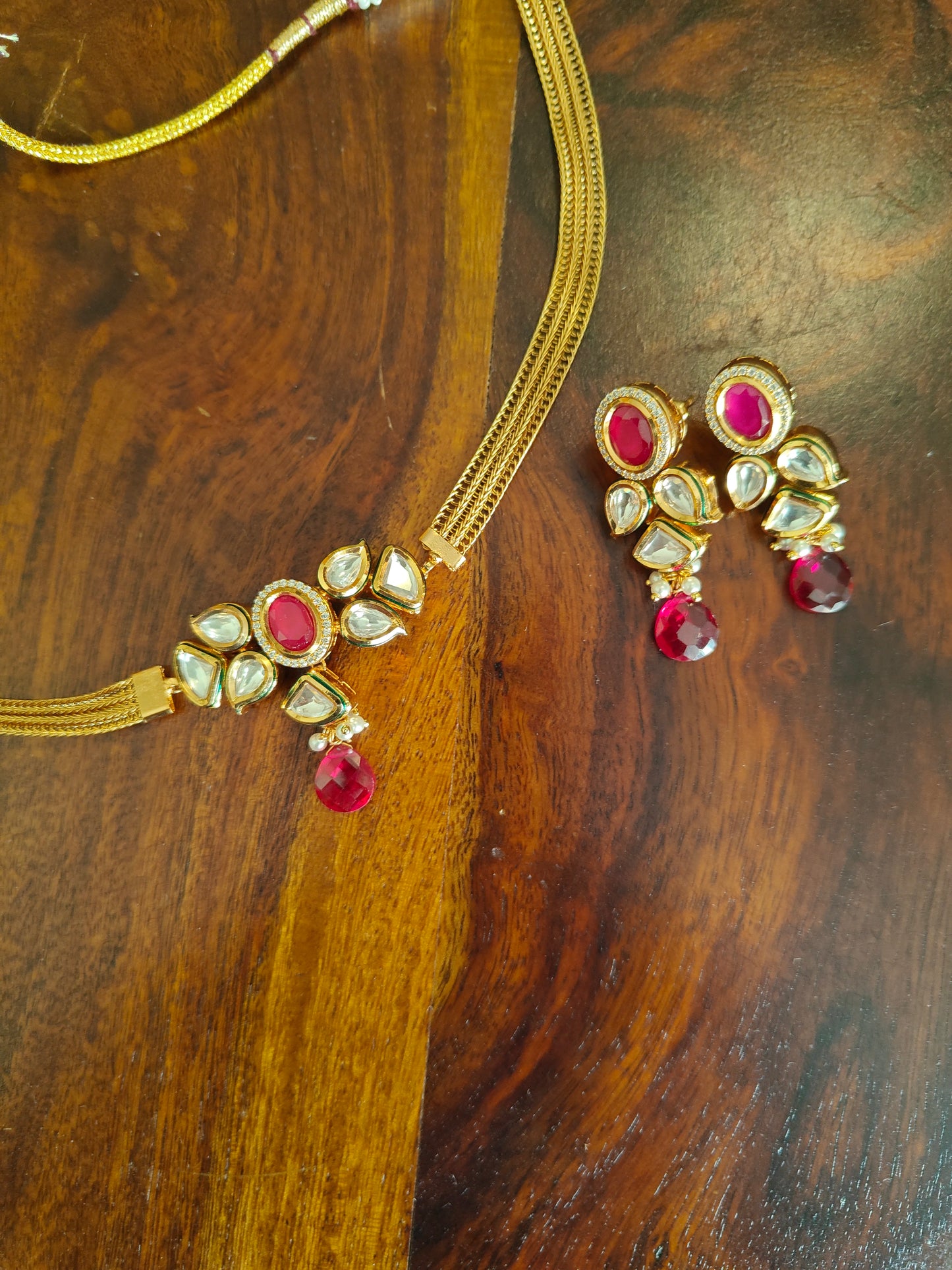 Jagriti set with kundan and stone on gold chain belt