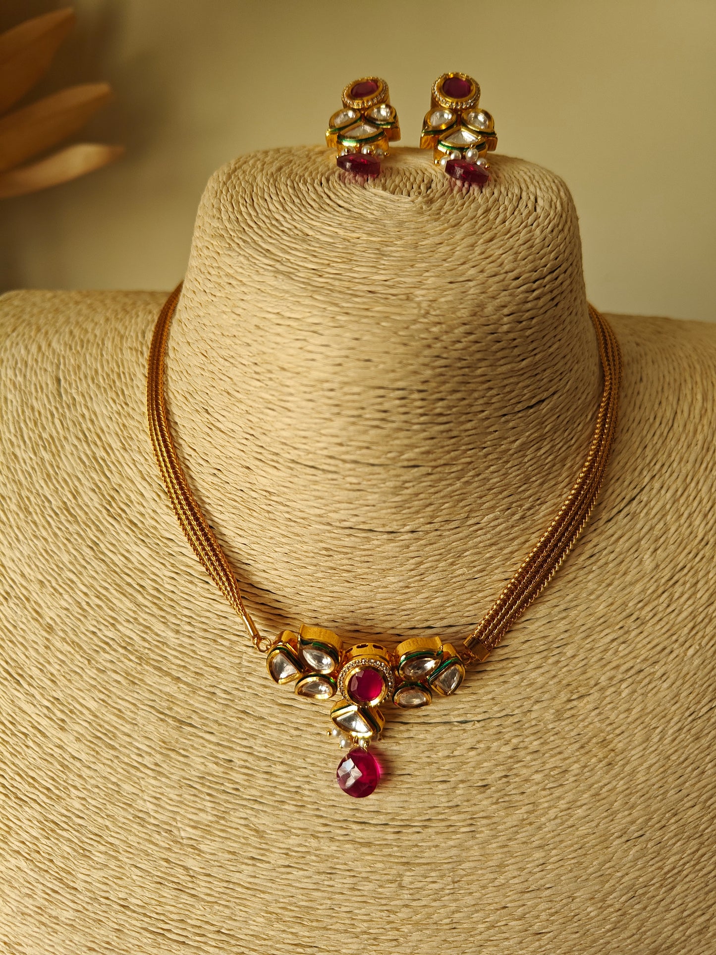 Jagriti set with kundan and stone on gold chain belt