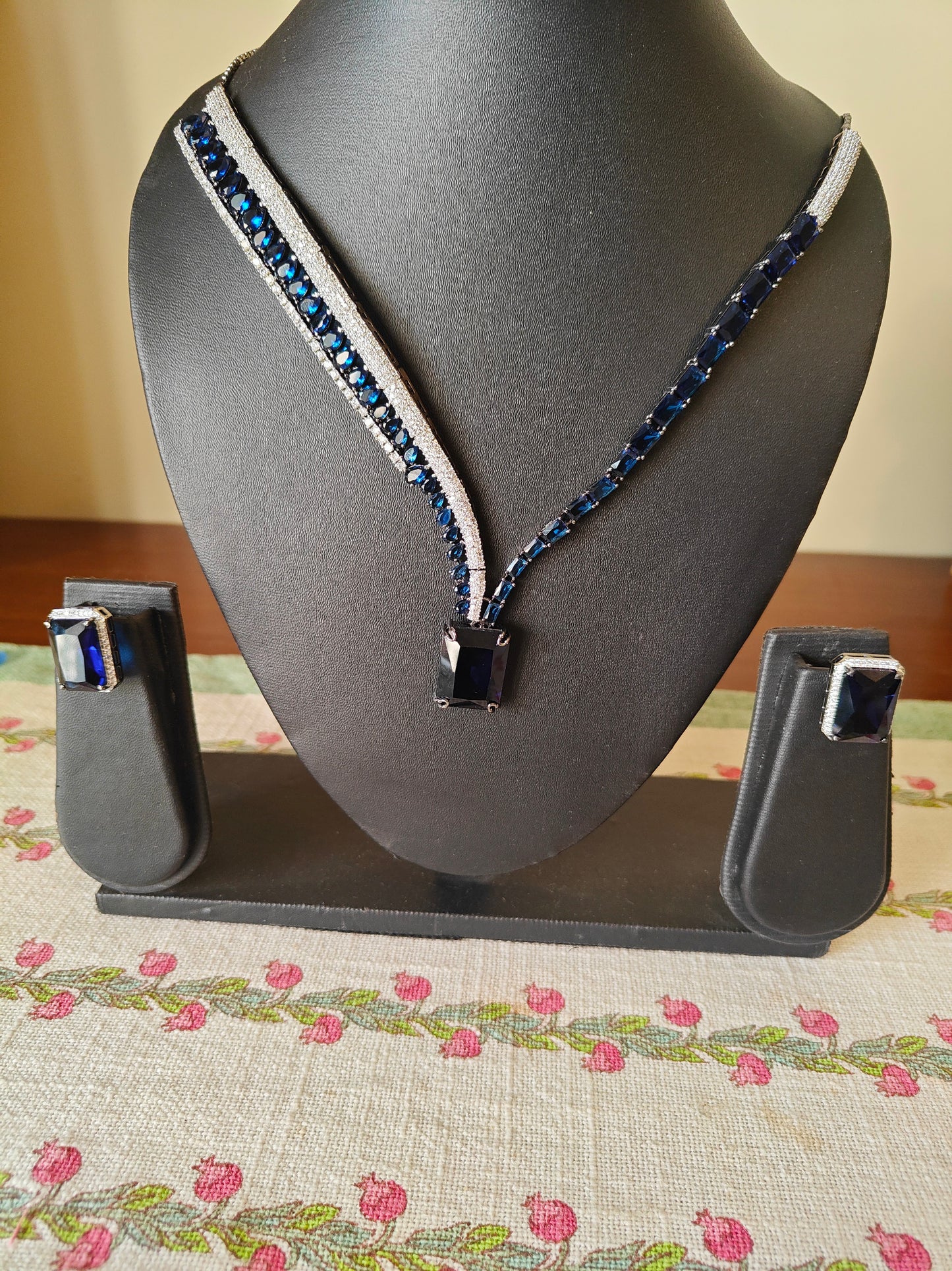 Ibha set with emerald/ sapphire stone and cz
