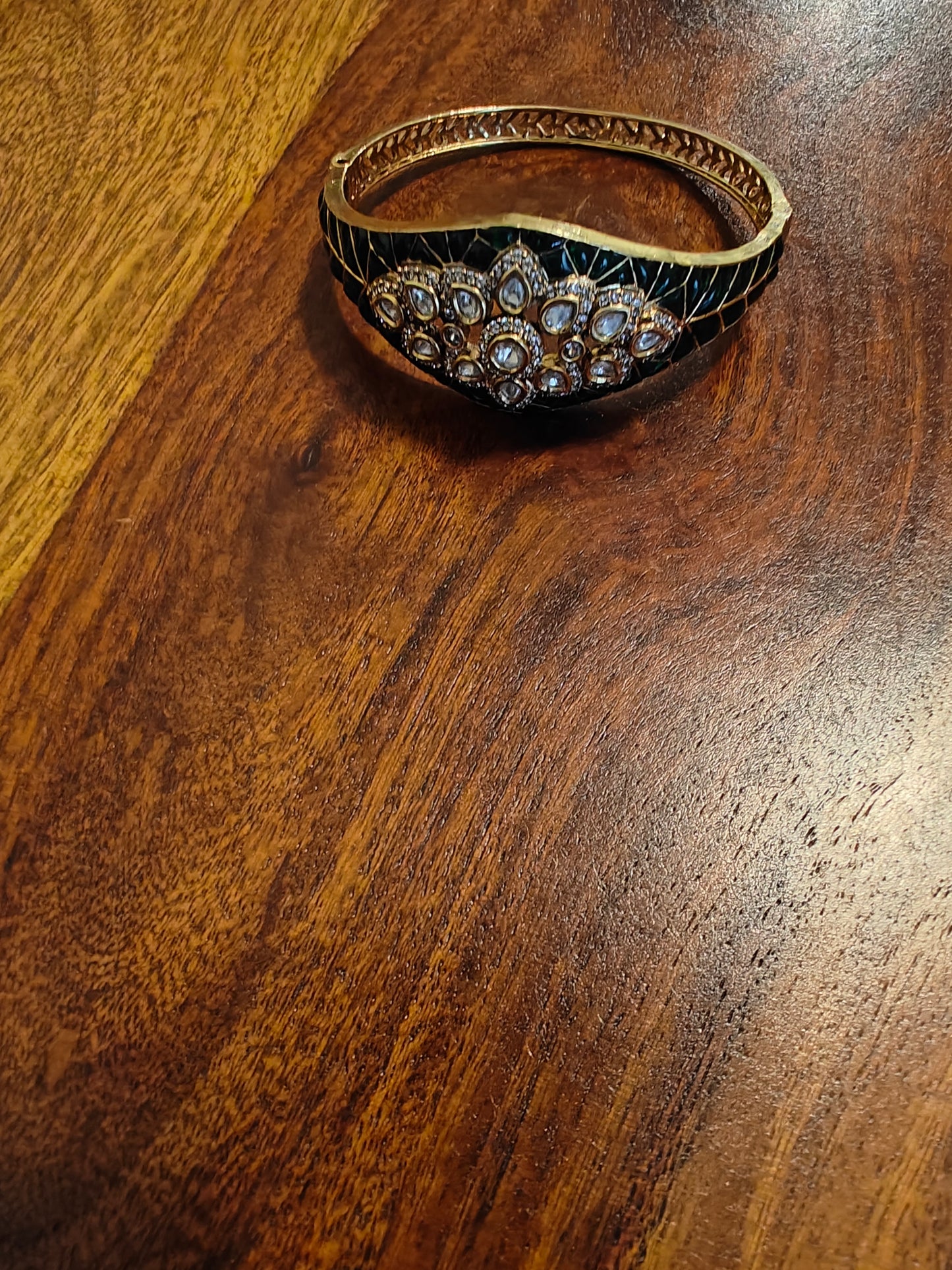 Kara(bangle)with green kemp kundan work