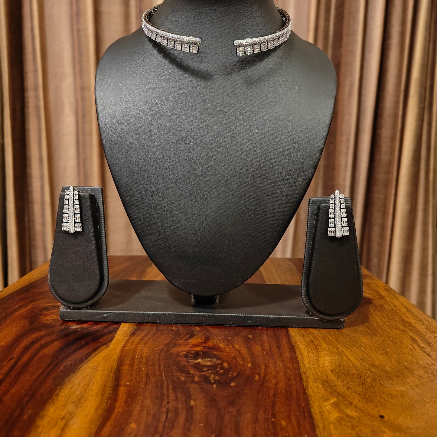 Ojal choker set with Cz