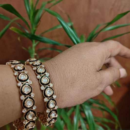Kundan karas with black meenakari(2pc)