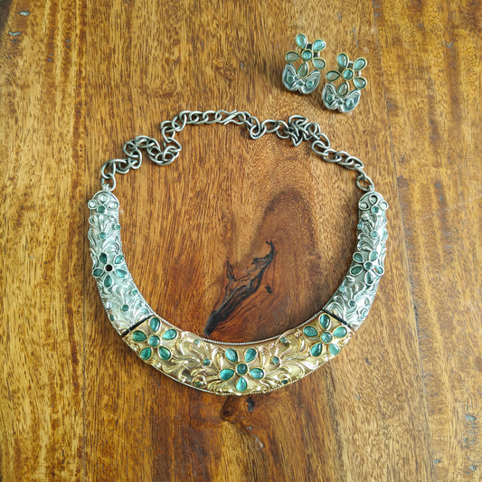 Dual tone hasli set with engraving and mint green stone