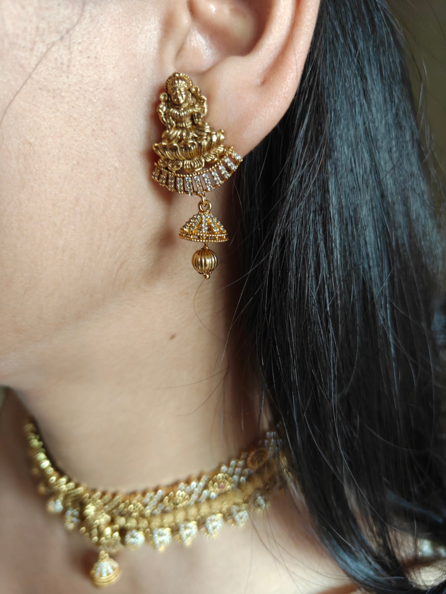 Punita choker with Lakshmi motif in centre