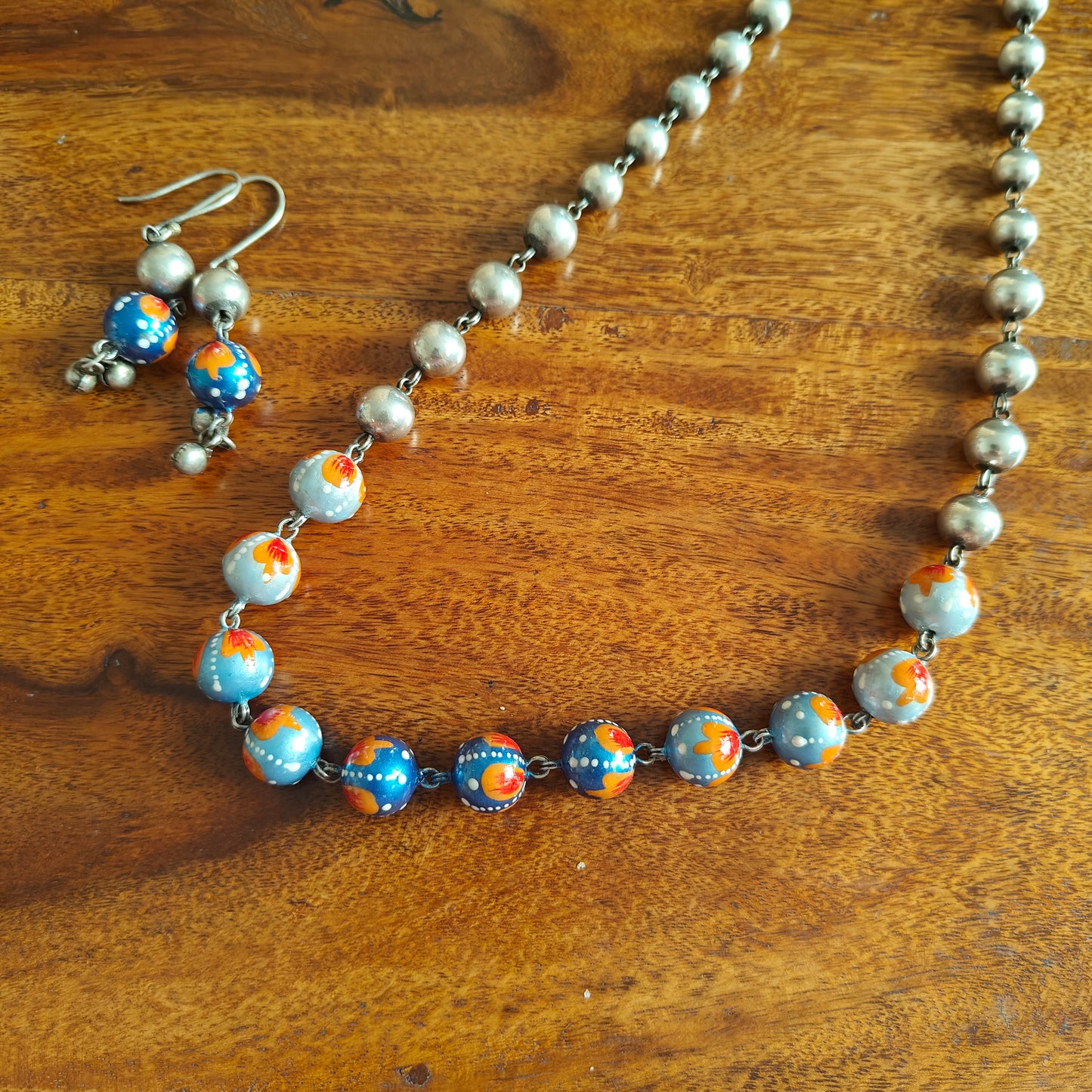 Painted beads set