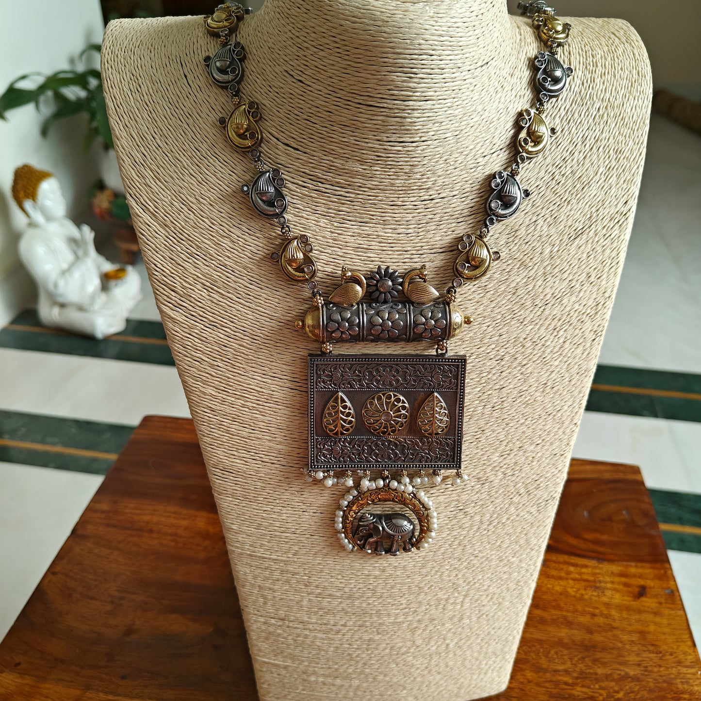 Dual tone set with elephant and peacock motif