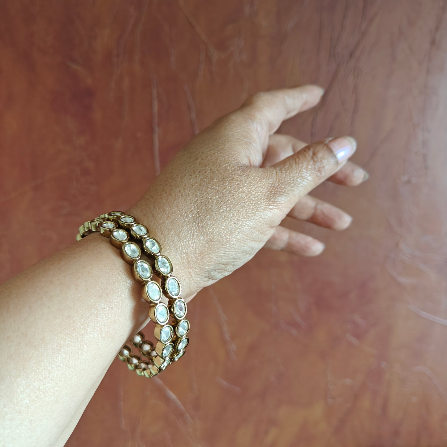 Antique finish gold bangles with moissanite(2 pc)