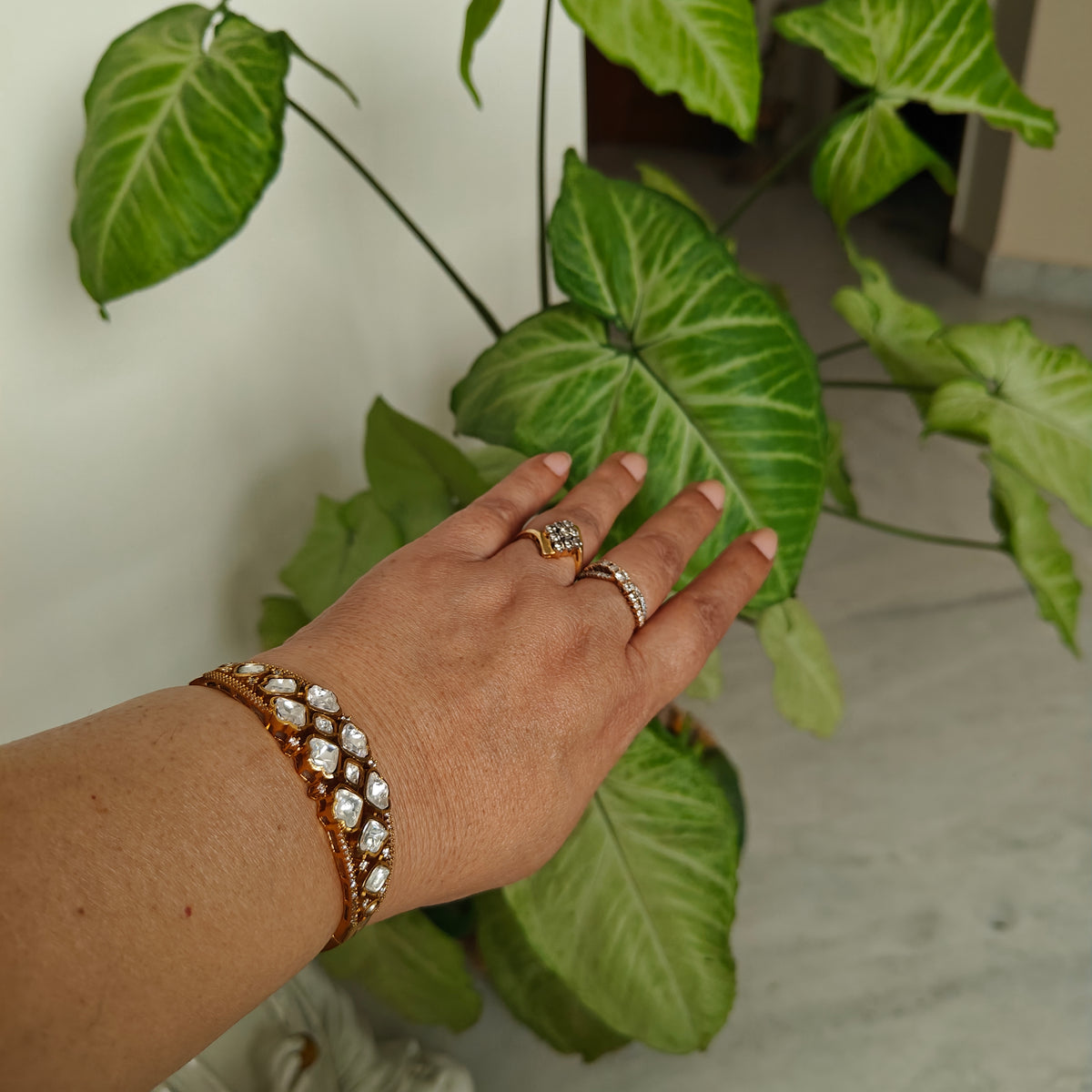 Moissanite kada with different shape and size pieces