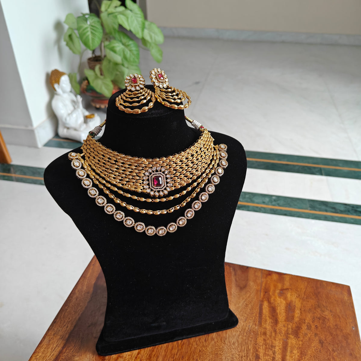 Ruksana set with stone and layer of moisanite and golden chains