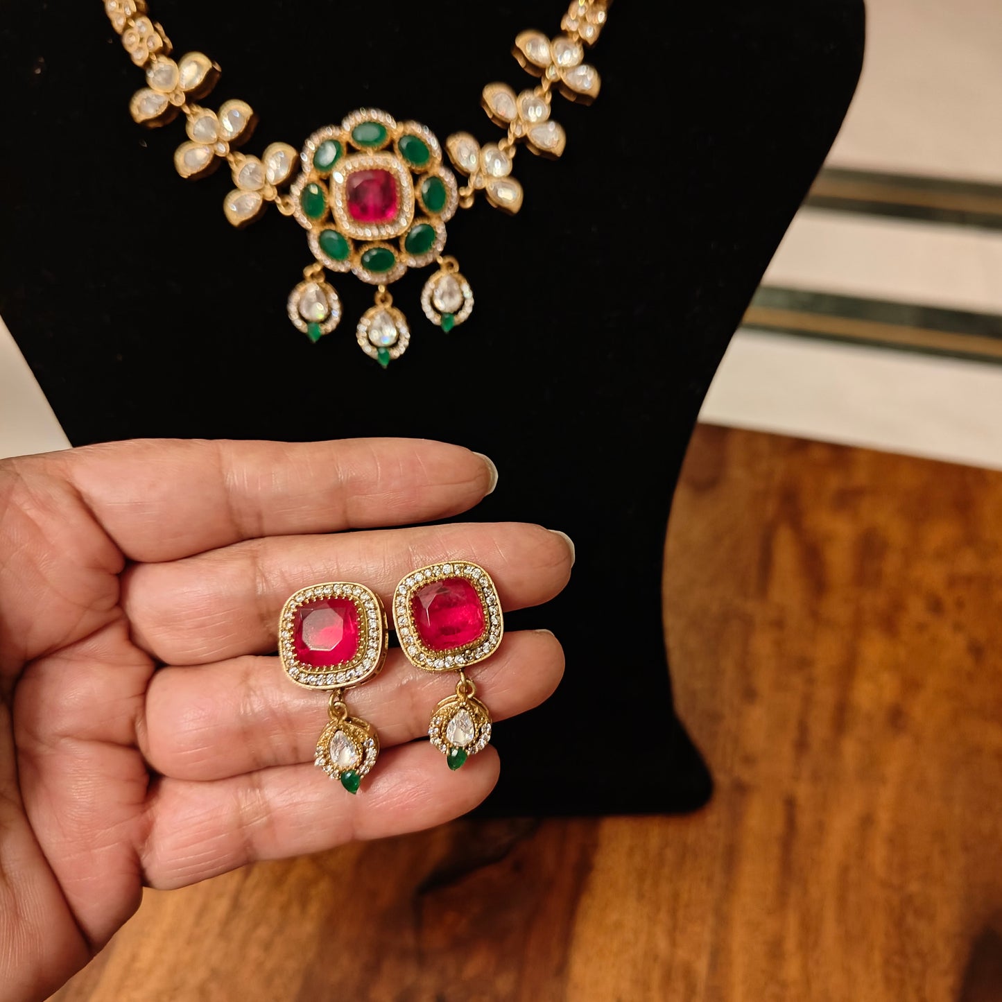 Purnima set with stones and kundan