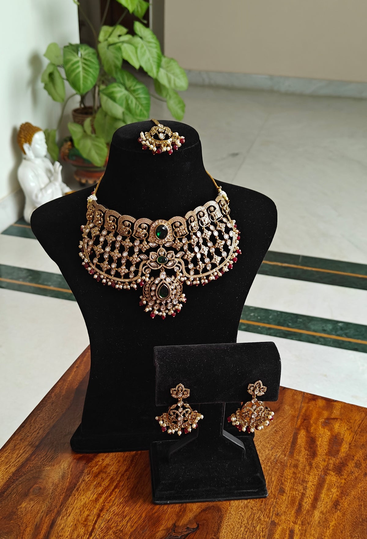 Tarika choker set with mang tikka in moissanite,kundan and stone