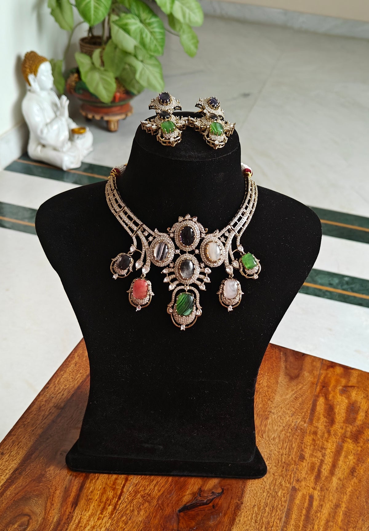 Toral set with multicolour stones,stiff pieces on both sides