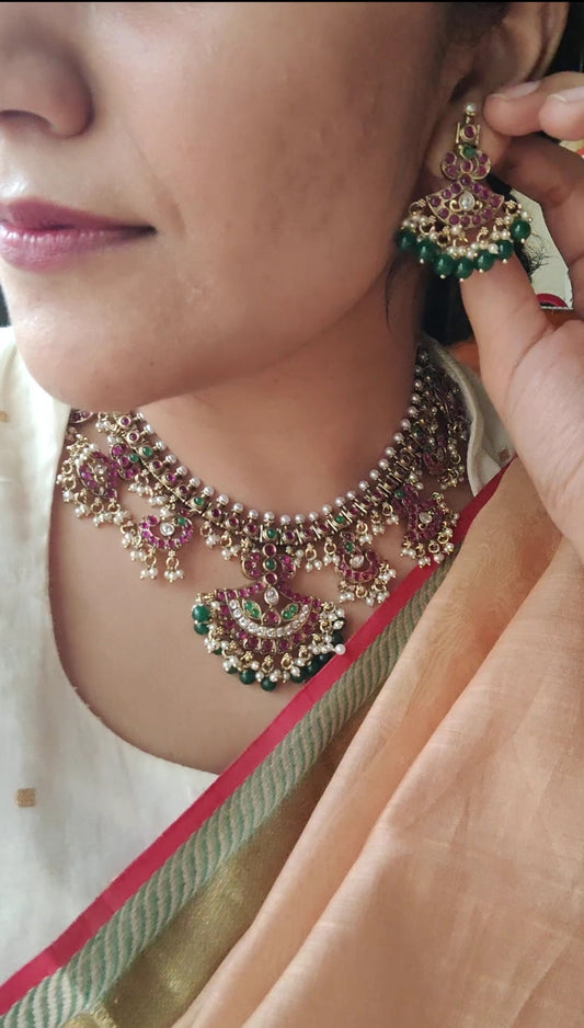 'Pankhi' antique kemp and pearl necklace and earrings set