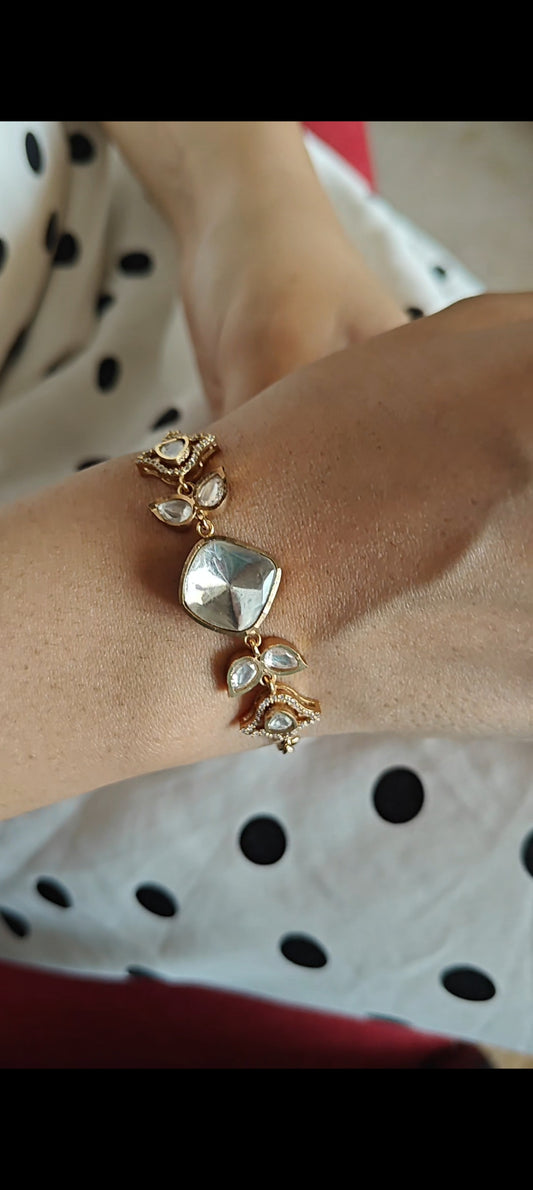 Ayra bracelet with kundan
