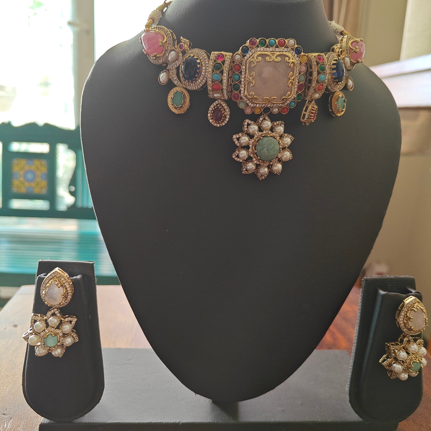 Vidula choker set with stones and pearls