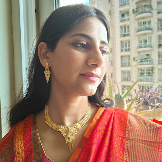 Rajalakshmi necklace set with carving