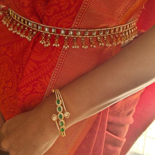 Gold kara with stones in the centre and moissanite on the side(1 pc)
