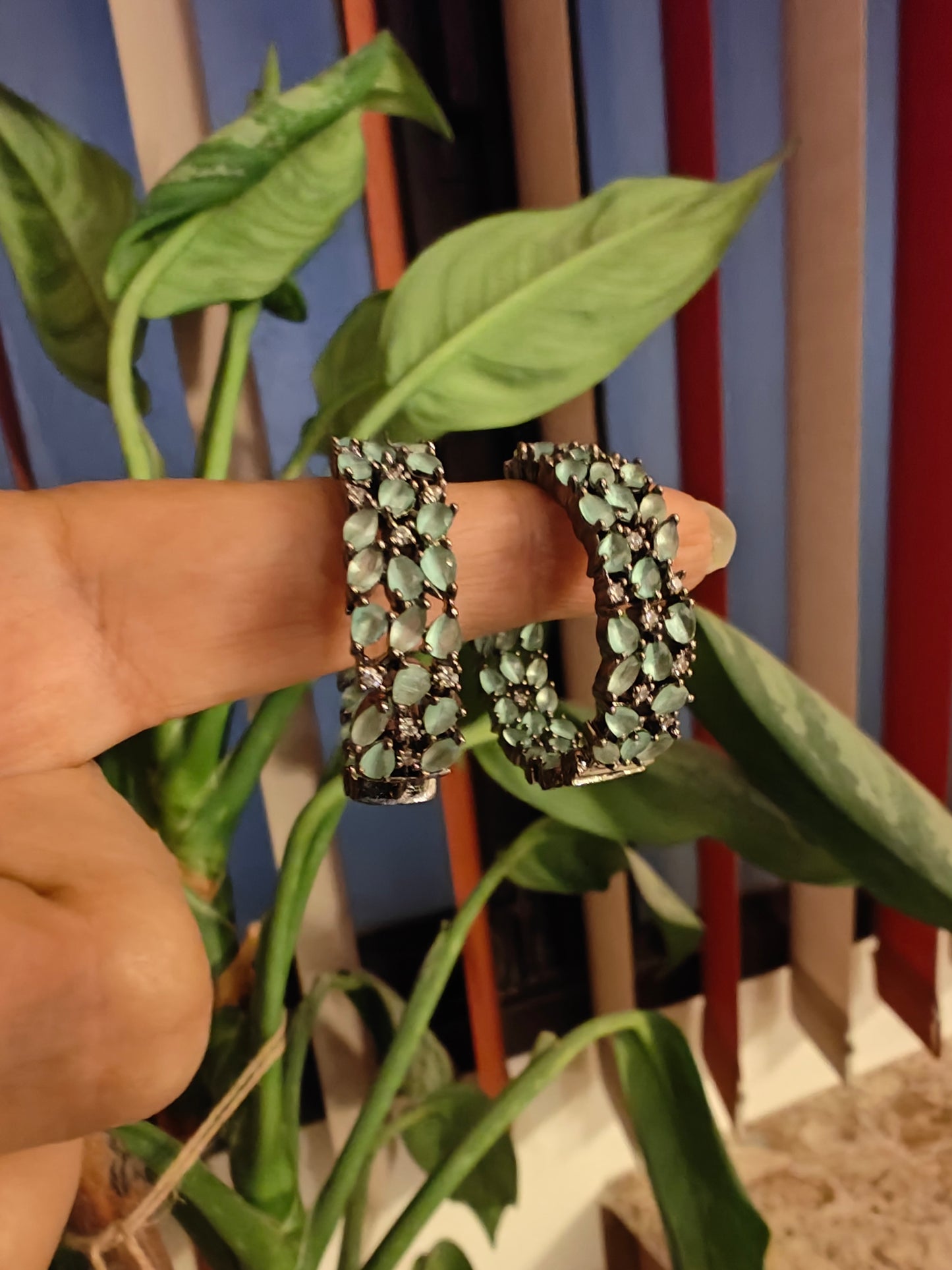 Hoop earrings with stones