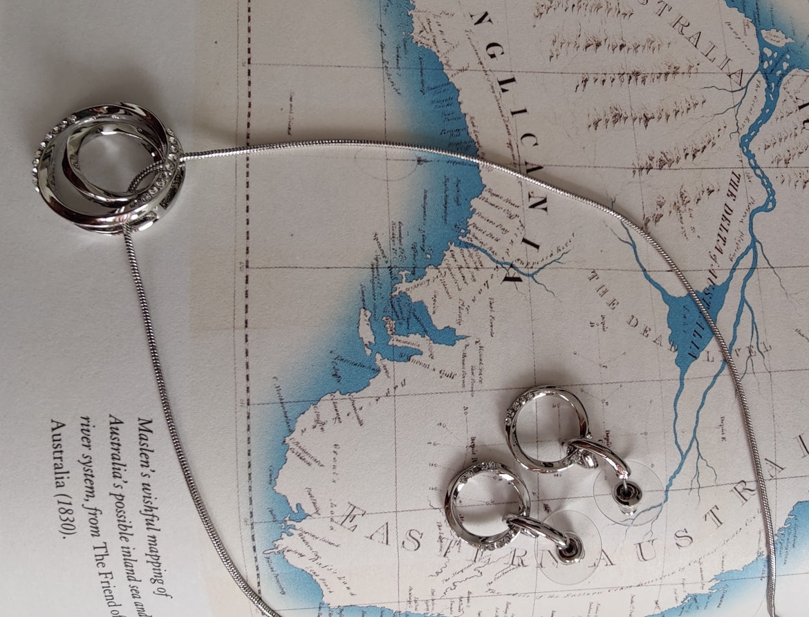 Dayanita ring in ring pendant set