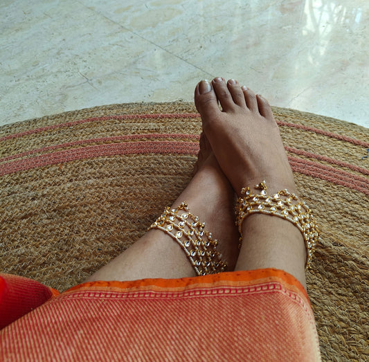 Payals(anklets) with kundan and pearls