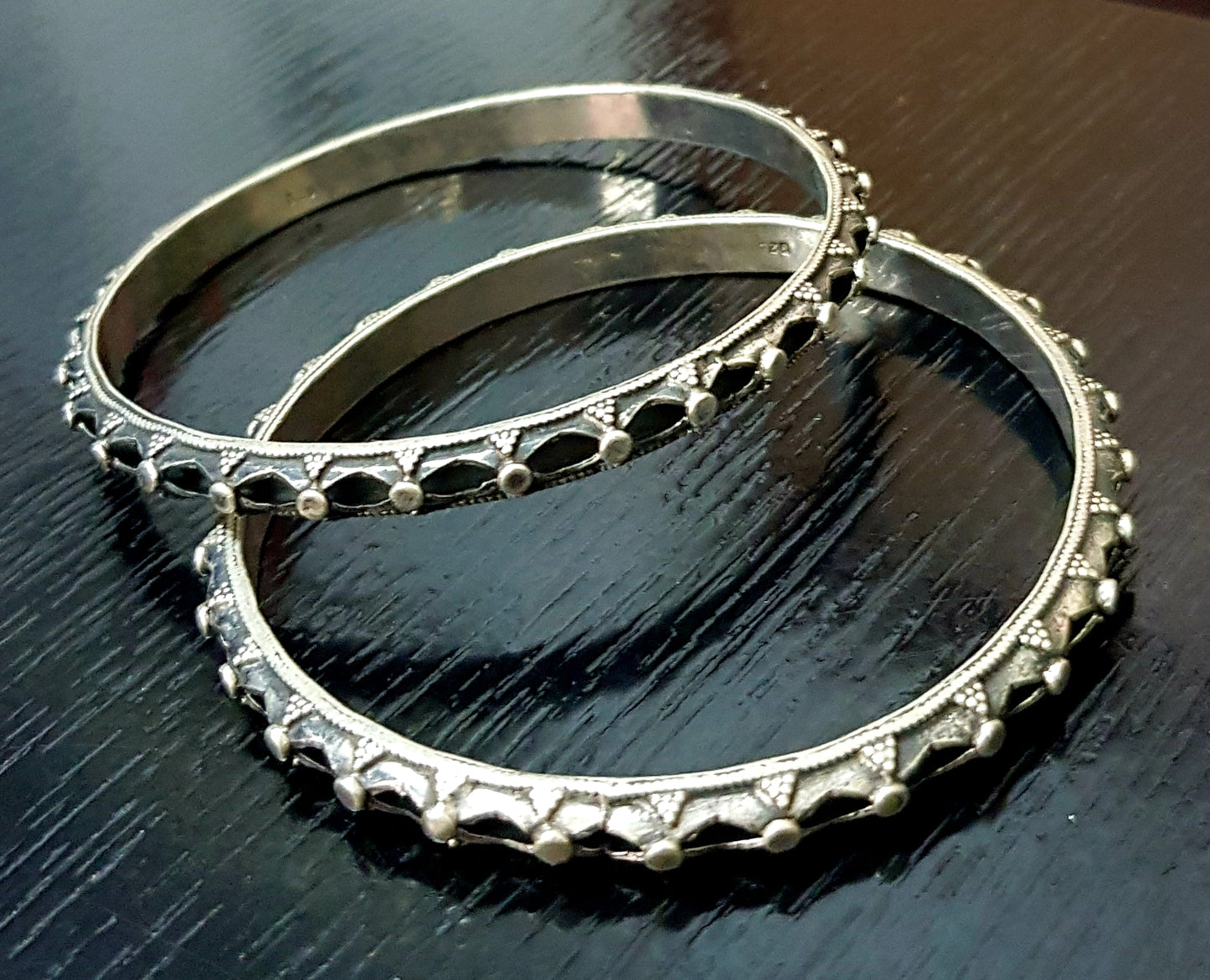 Silver bangles antique finish Size 2.5 (2 nos)