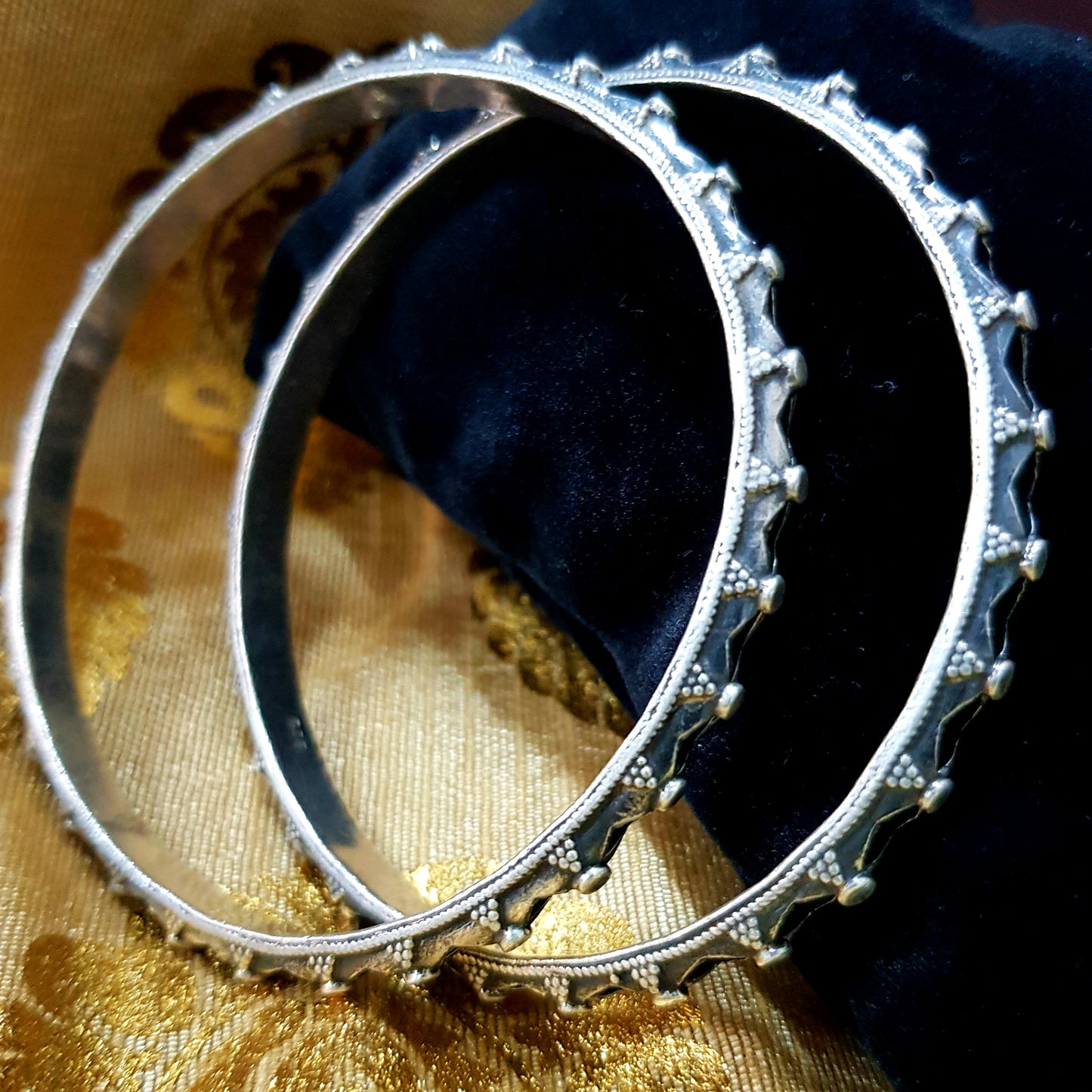 Silver bangles antique finish Size 2.5 (2 nos)