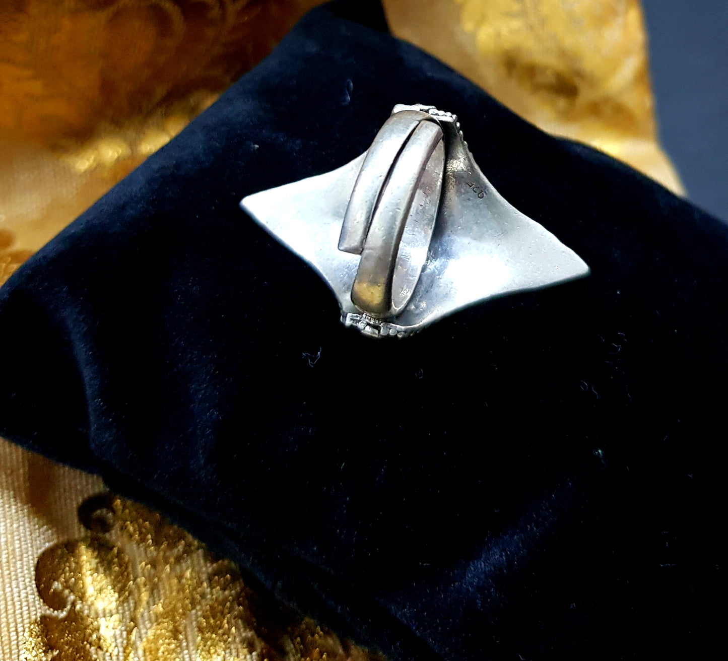 Silver rhombus shaped ring, statement piece, adjustable