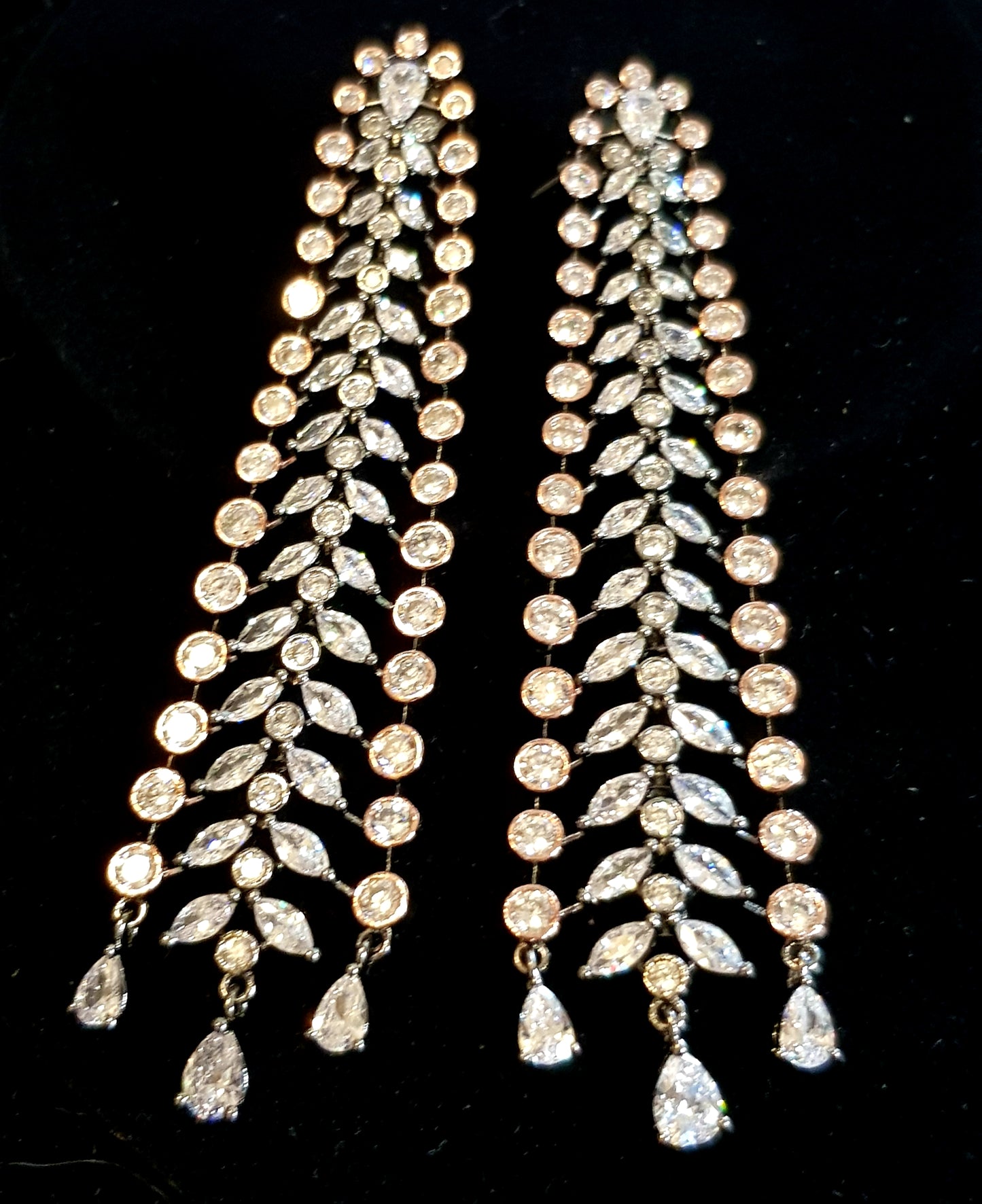 Long earrings in antique look -in rose gold and white finish with CZ