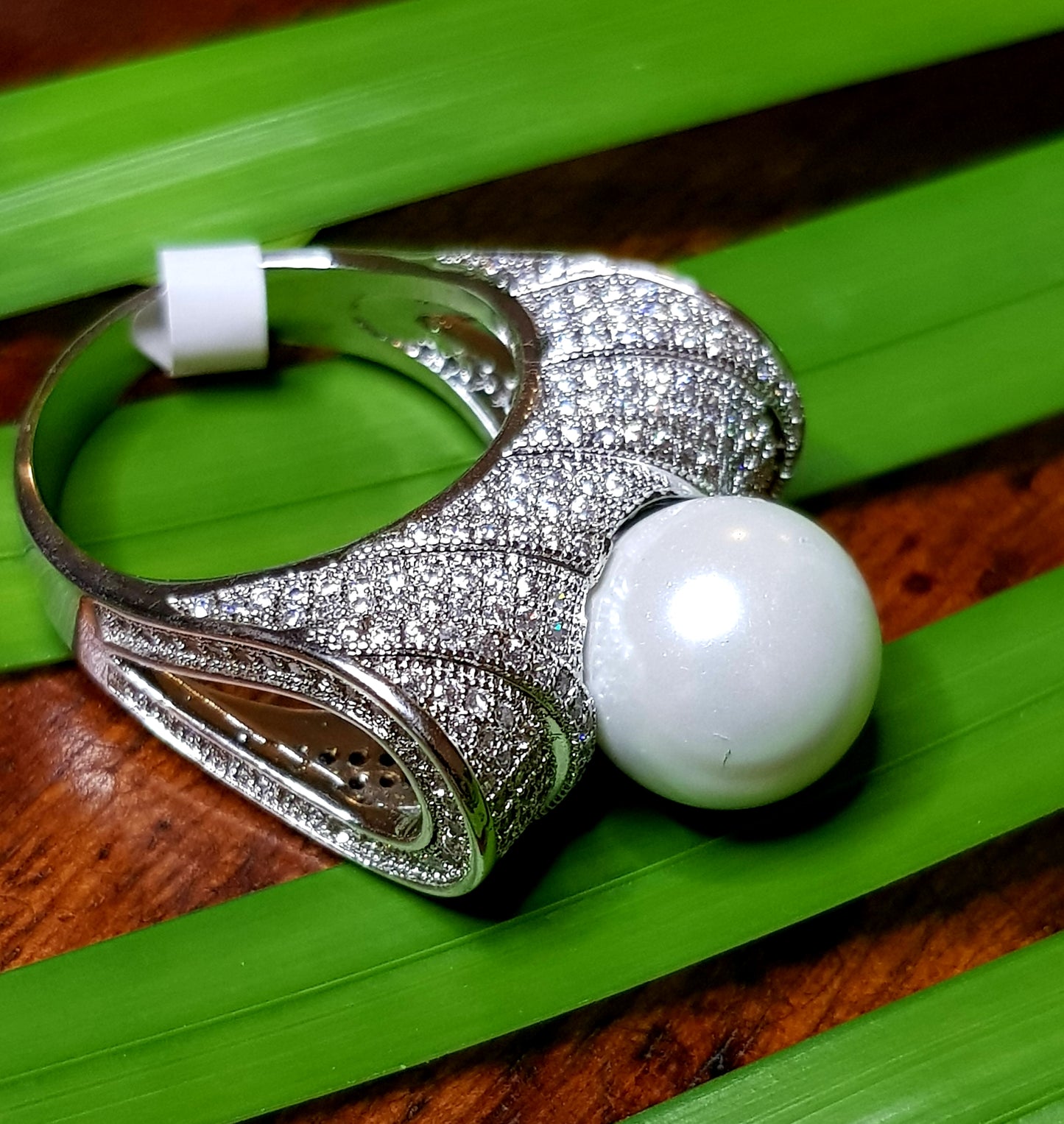 Silver finish statement ring with big pearl and CZ detailing