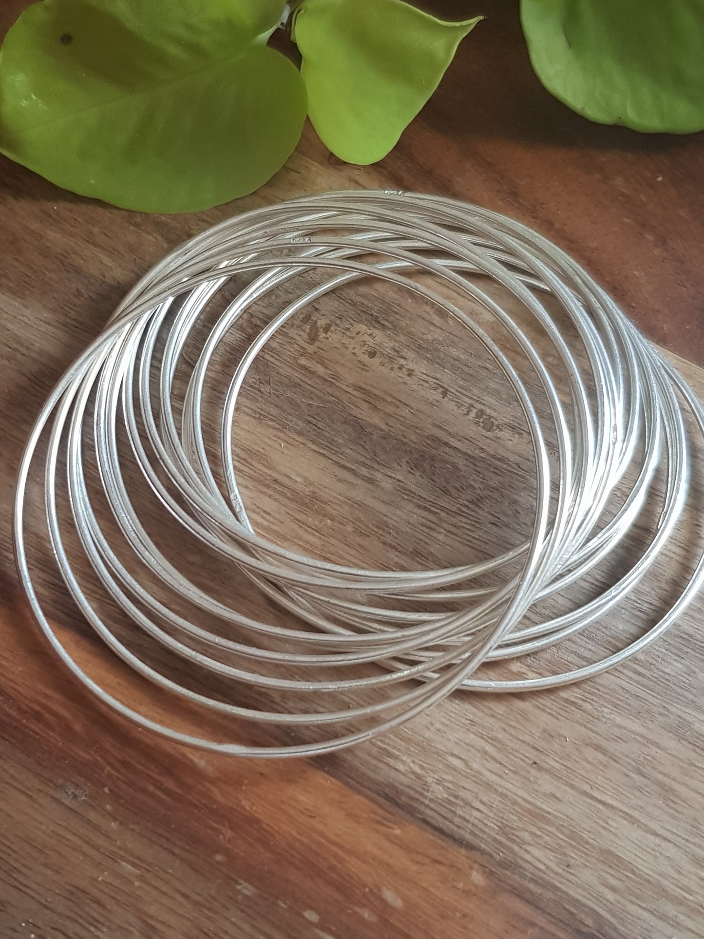 Silver bangles, thin plain ( 13 pcs) size 2.6