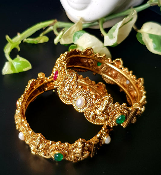 Temple jewelry gold finish Ganesha bangle (kangan-2) with tricolour stones