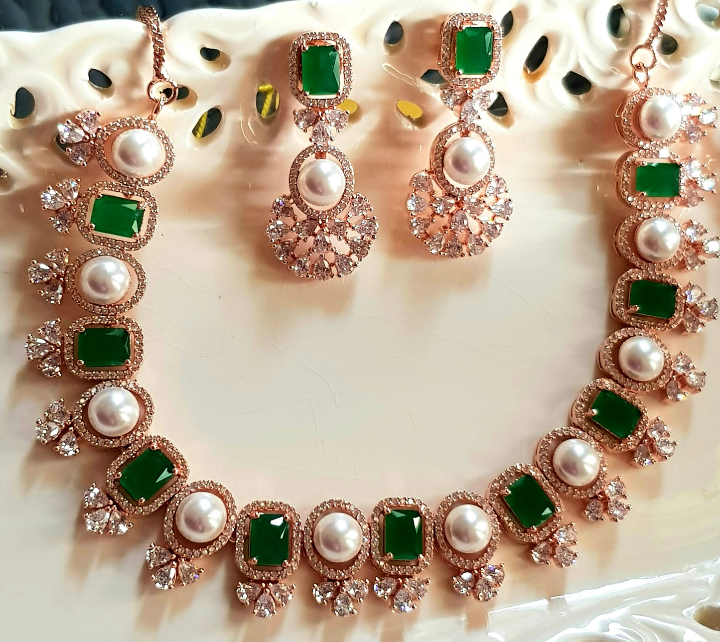 Elegant set with alternating pearls and stones set with with CZ detailing